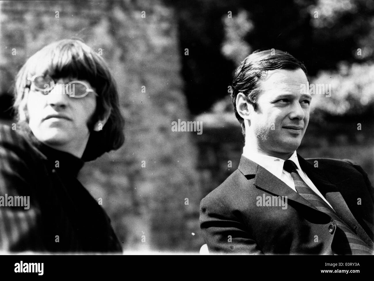 Manager Brian Epstein mit Beatle Ringo Starr Stockfoto