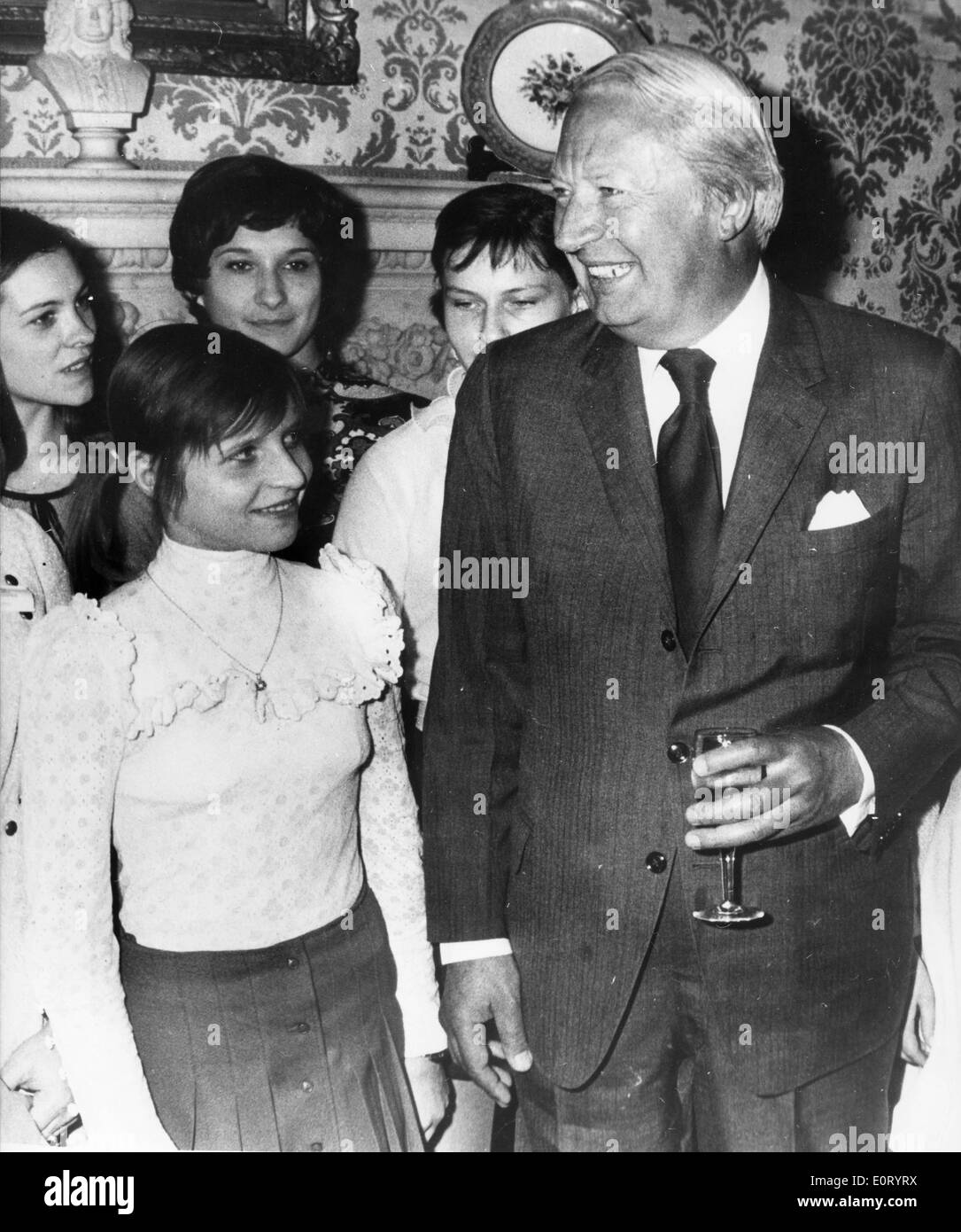 Turnerin Olga Korbut besucht party Stockfoto