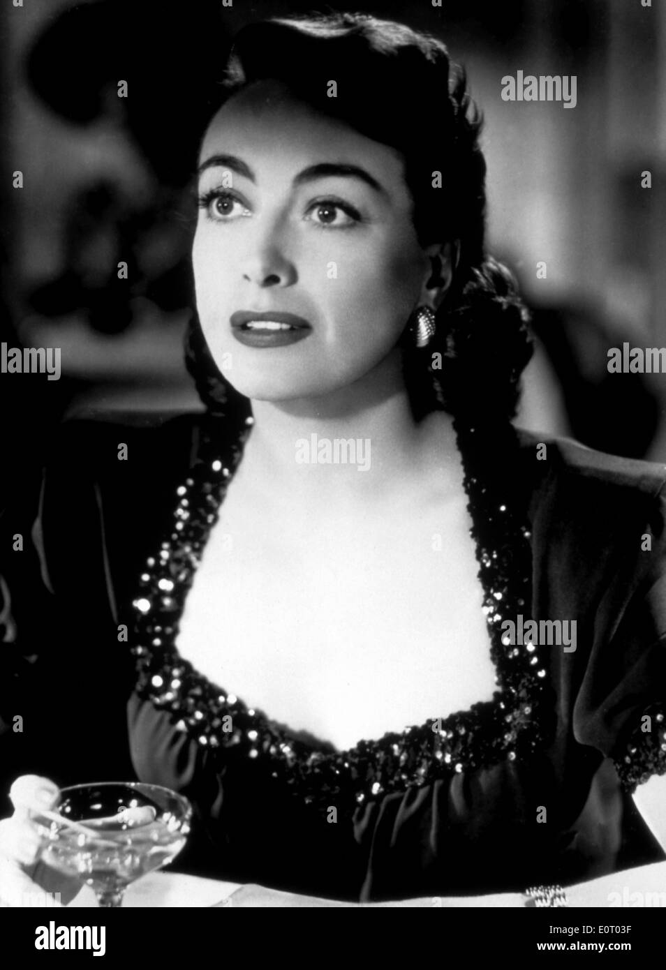 THE DAMNED DON'T CRY (1950) JOAN CRAWFORD, VINCENT SHERMAN (DIR) TDDC 002 MOVIESTORE COLLECTION LTD. Stockfoto