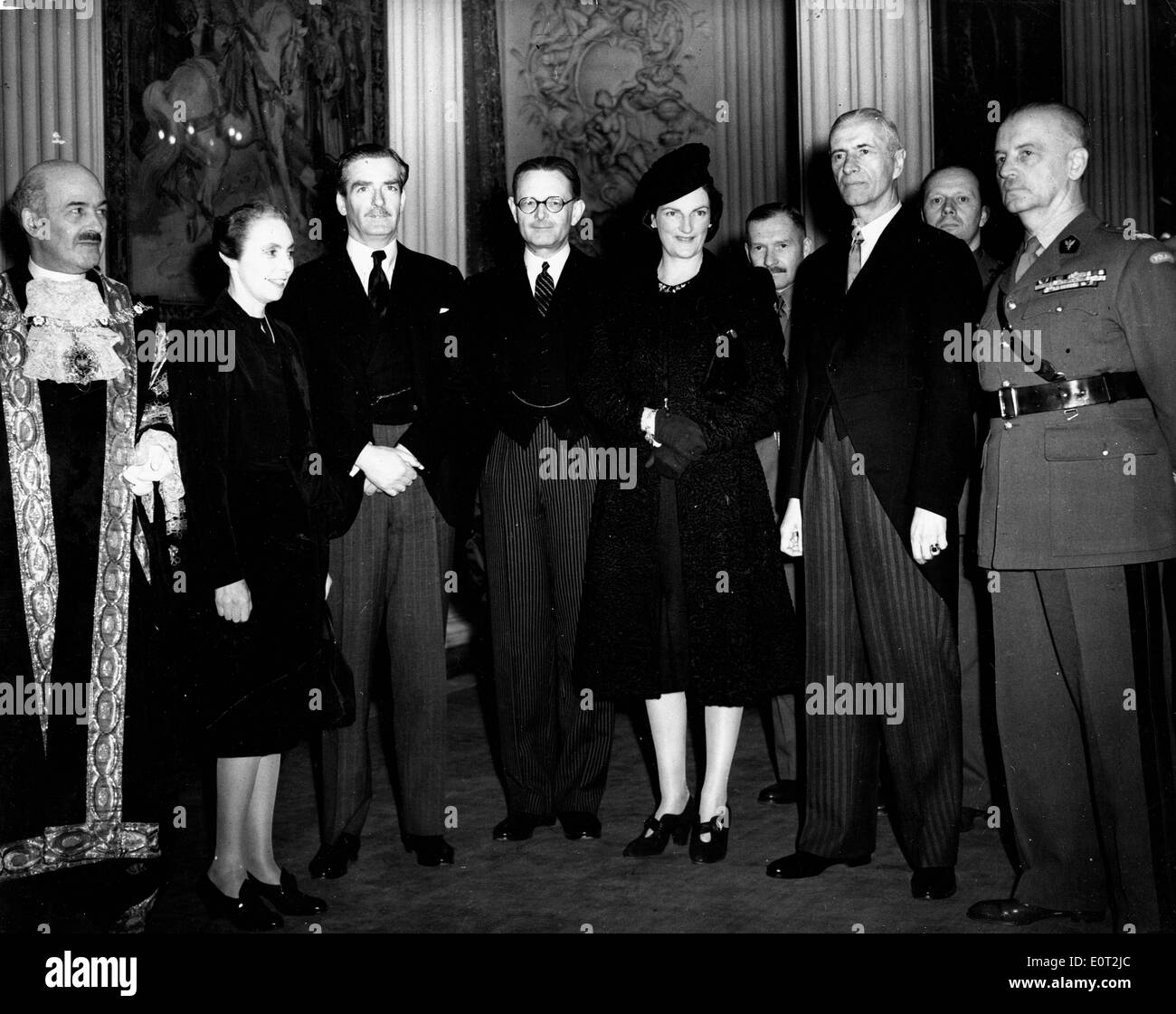 Premierminister Anthony Eden besucht eine Konferenz Stockfoto