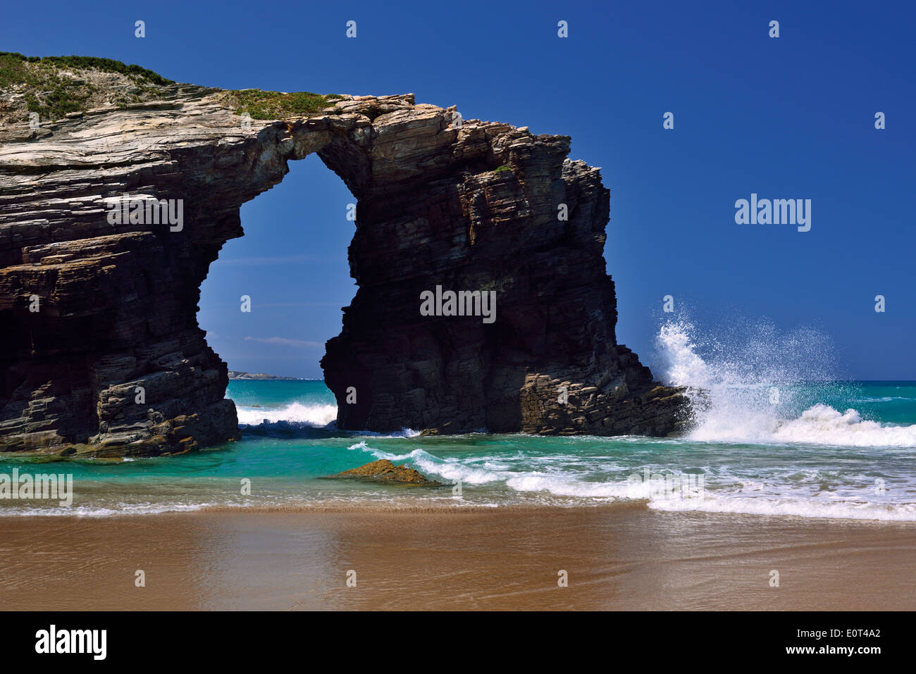 Spanien, Galicien: Rock-Arkade am Strand Praia als Catedrais aufsuchen Stockfoto