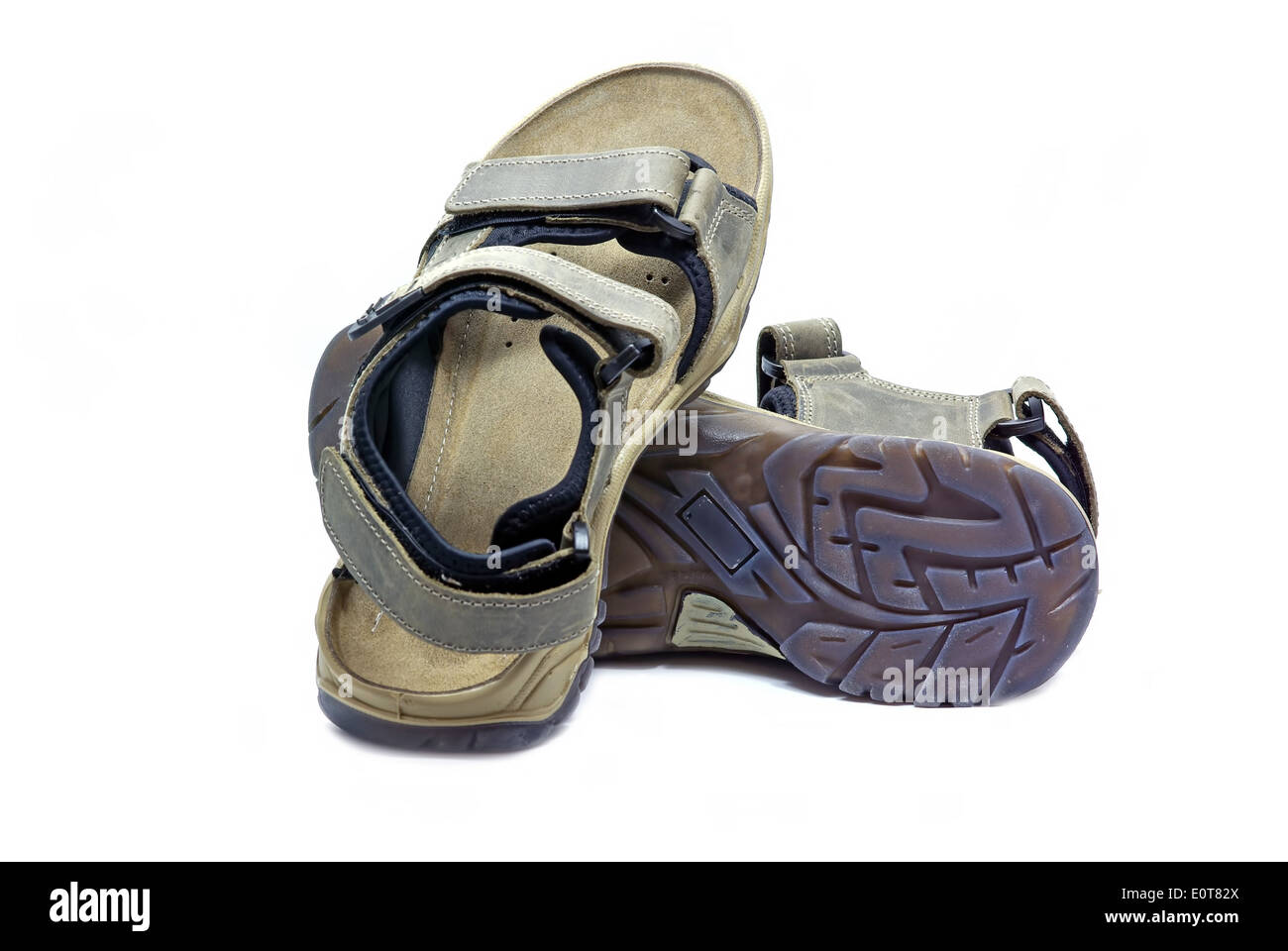 Sommerschuhe, die isoliert auf weißem Hintergrund Stockfoto