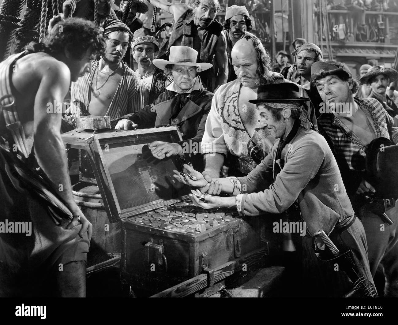 Piraten und Seeräuber mit Schatztruhe, am Set des Films, die Buccaneer ", 1938 Stockfoto