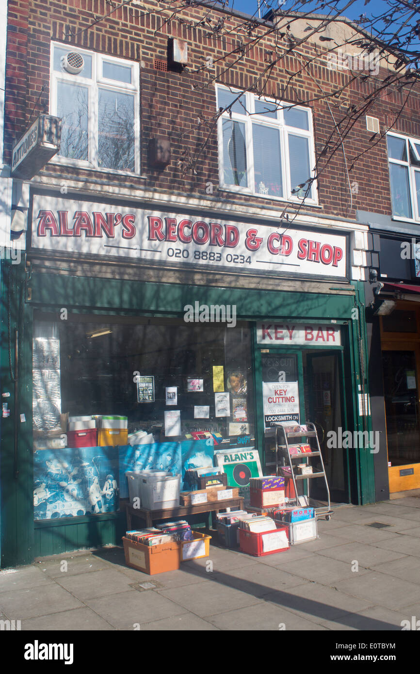 Alans Datensatz & CD Shop High Road East Finchley Nord-London UK Stockfoto