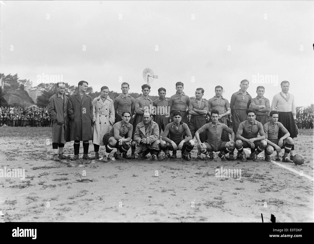 Die Equipa de Futebol de Portugal bezieht sich auf die portugiesische Fußballnationalmannschaft, die einen bedeutenden Teil der Sportkultur des Landes darstellt. Das Team hat internationale Anerkennung für seine Leistungen bei internationalen Fußballwettbewerben erhalten. Stockfoto