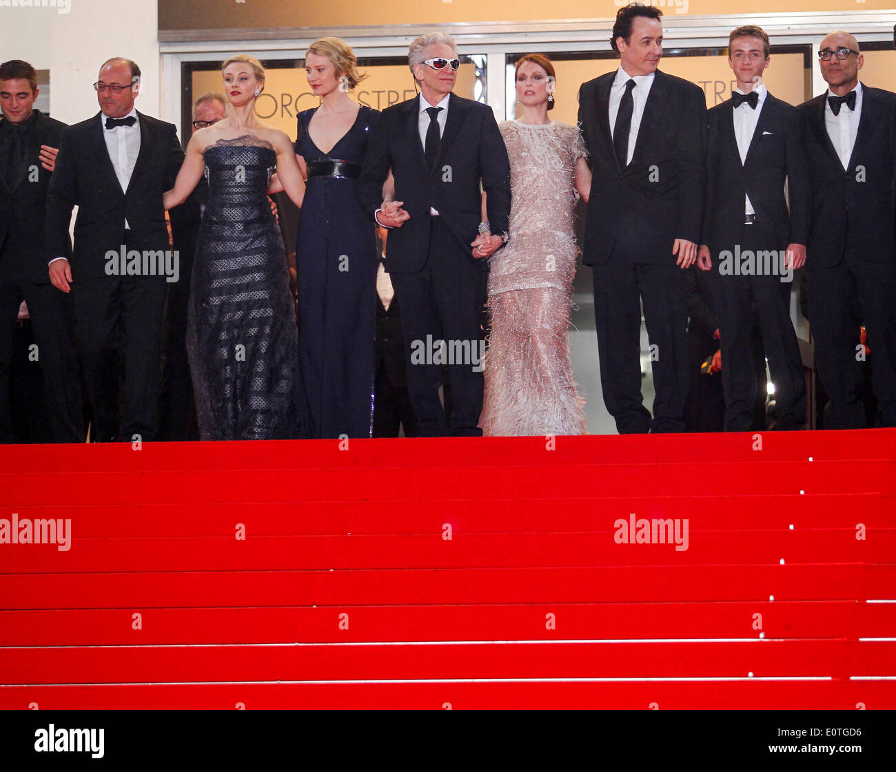 ROBERT PATTINSON SARAH GADON MIA WASIKOWSKA DAVID CRONENBERG JULIANNE MOORE JOHN CUSACK. KARTEN ZU DEN STERNEN. UA. 67. Stockfoto