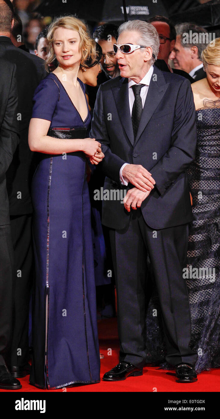 MIA WASIKOWSKA DAVID CRONENBERG KARTEN ZU DEN STERNEN. UA. 67. CANNES FILM-FESTIVAL CANNES Frankreich 19. Mai 2014 Stockfoto