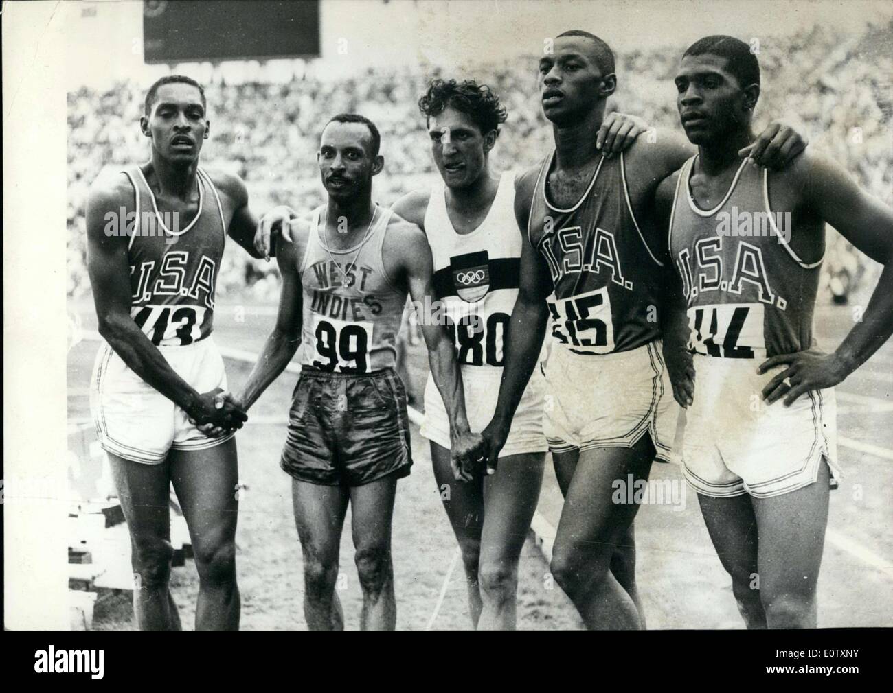 Sept. 09, 1960 - Sommer-Olympiade 1960 Rom: 110 m Härten v.l.n.r. Lee Calhoun USA-Goldmedaille, K. Gardner West Indian, Martin Lauer Deutschland, W. Mai USA-Silbermedaille und H. Jones USA - Bronzemedaille. Stockfoto