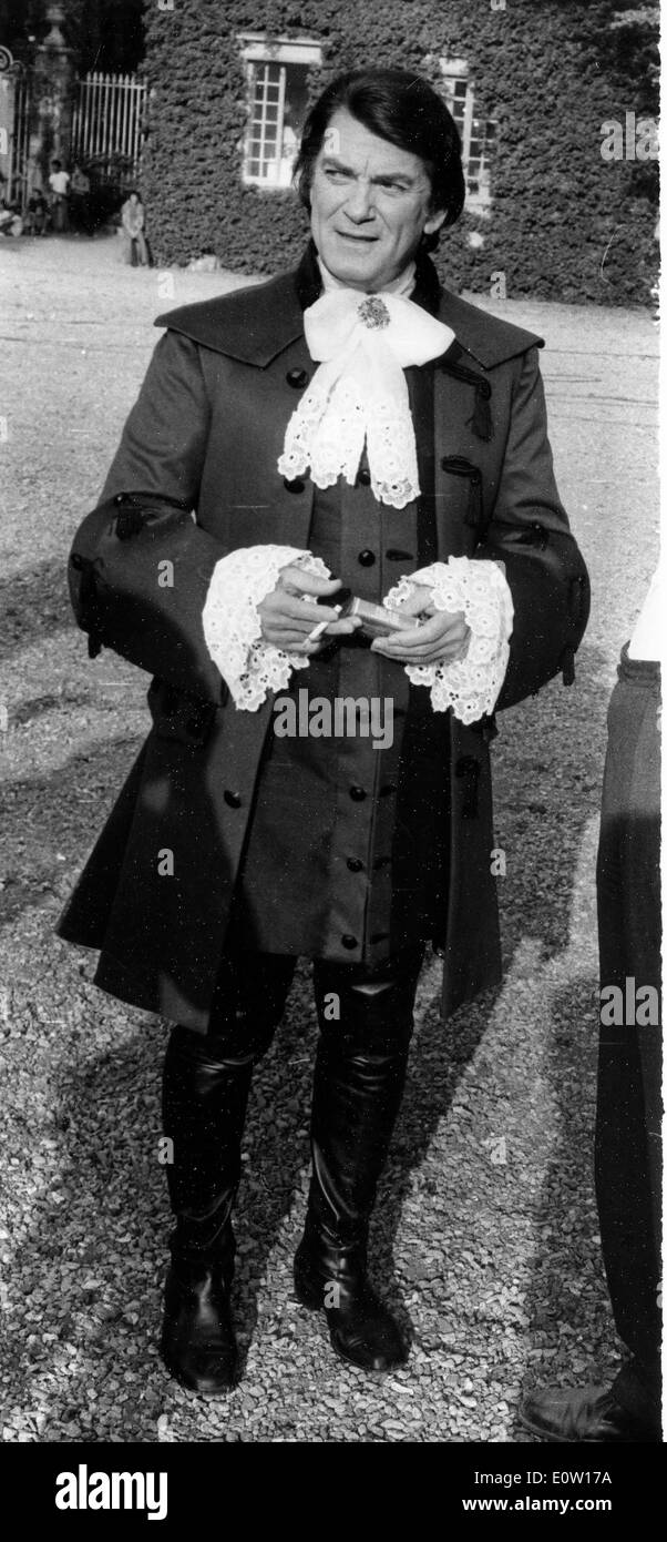 Jean Marais im Kostüm für eine Rolle Stockfoto