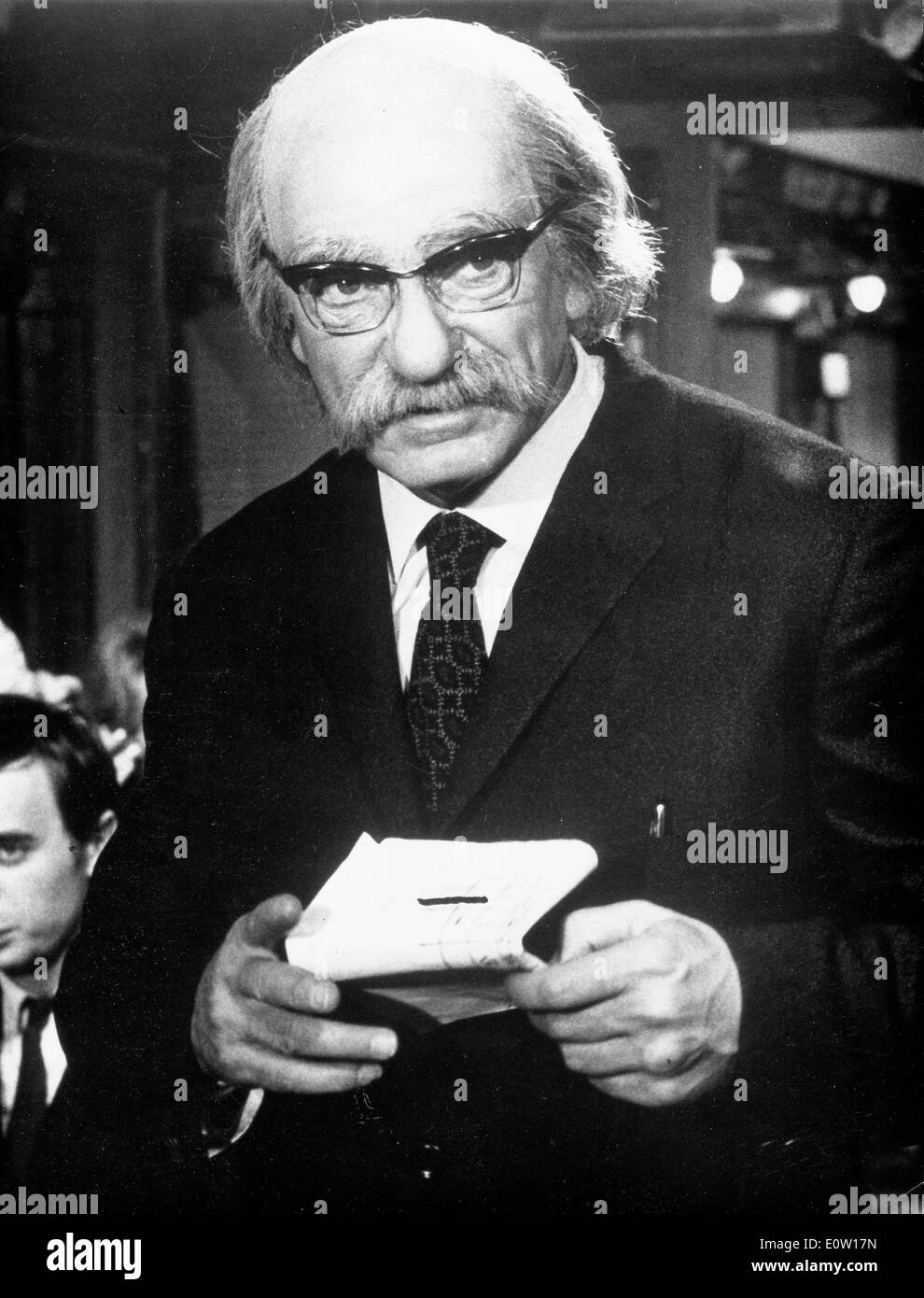 Jean Marais verkleidet als ein Alter, Glatze Mann Stockfoto