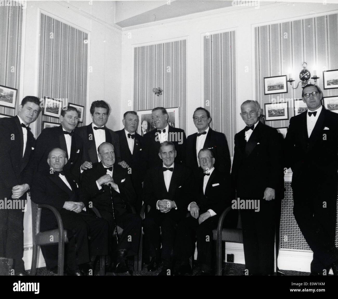 Porträt von Vergangenheit und Gegenwart Boxer beim Abendessen in ihrer Ehre Stockfoto