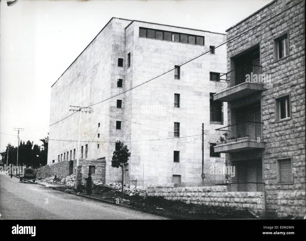 1. Januar 1961 - hier der Eichmann-Prozeß nehmen Platz.: In Jerusalem sie arbeiten hart an der Veredelung von Beit Ha'am-Haus in dem der Prozess gegen Adolf Eichmann auftreten wird. Foto zeigt die BEit Ha'am-Gebäude in Jerusalem. Stockfoto