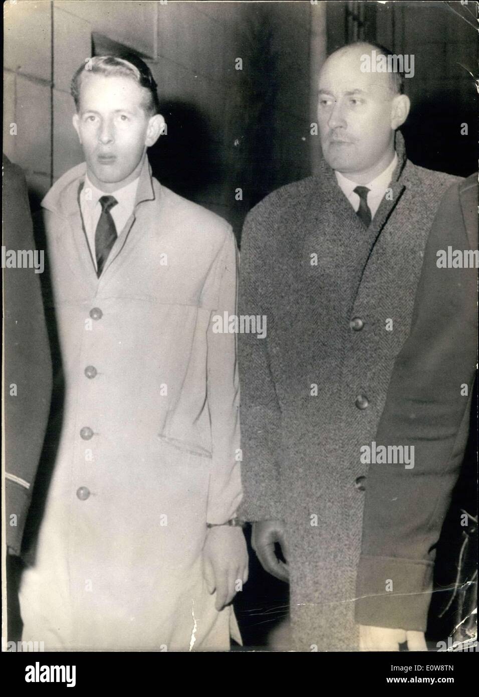 4. Dezember 1961 - ankommen Plastik Bomber Yves Niquet und Guy bekannt am Hof Stockfoto