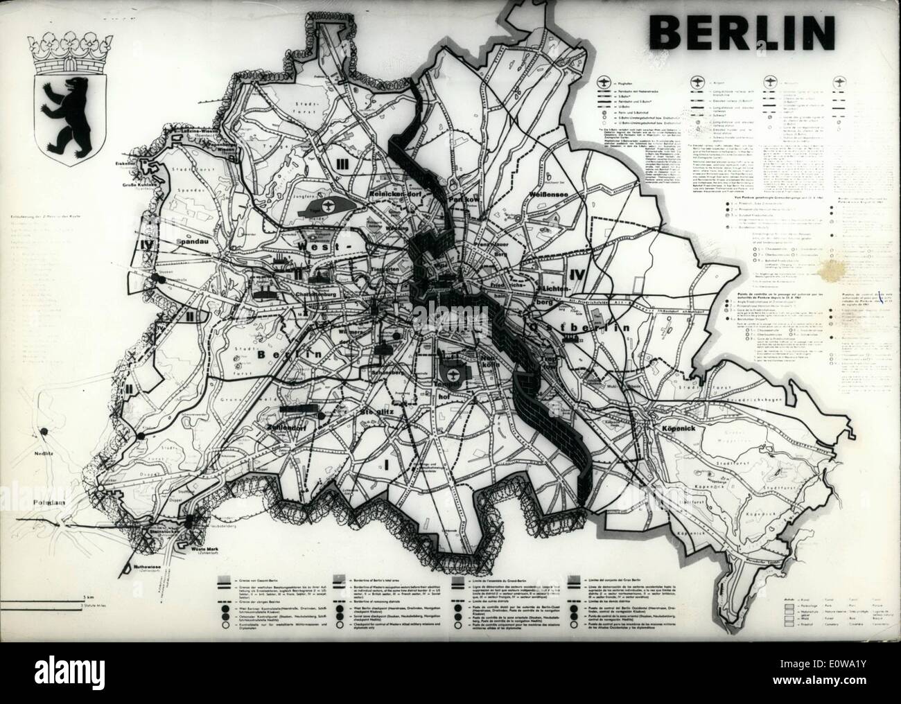 3. März 1962 - Karte von Berlin mit der Wand für die Weltausstellung in Seattle/USA: 500.000 Exemplare dieser Karte von Berlin die Stockfoto