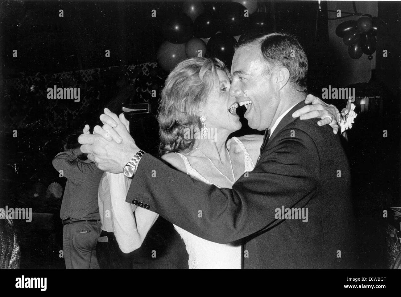 Schauspieler Peter Lawford Tänze mit Patricia Kennedy Stockfoto