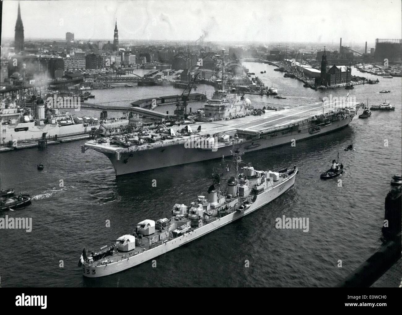 French naval ships Fotos und Bildmaterial in hoher Auflösung Alamy