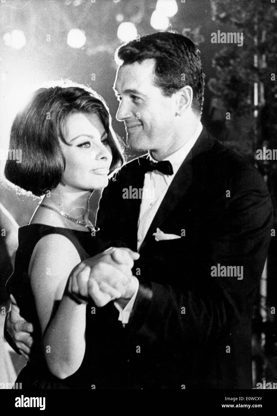 Sophia Loren und Rock Hudson bei Bambi-Verleihung Stockfoto