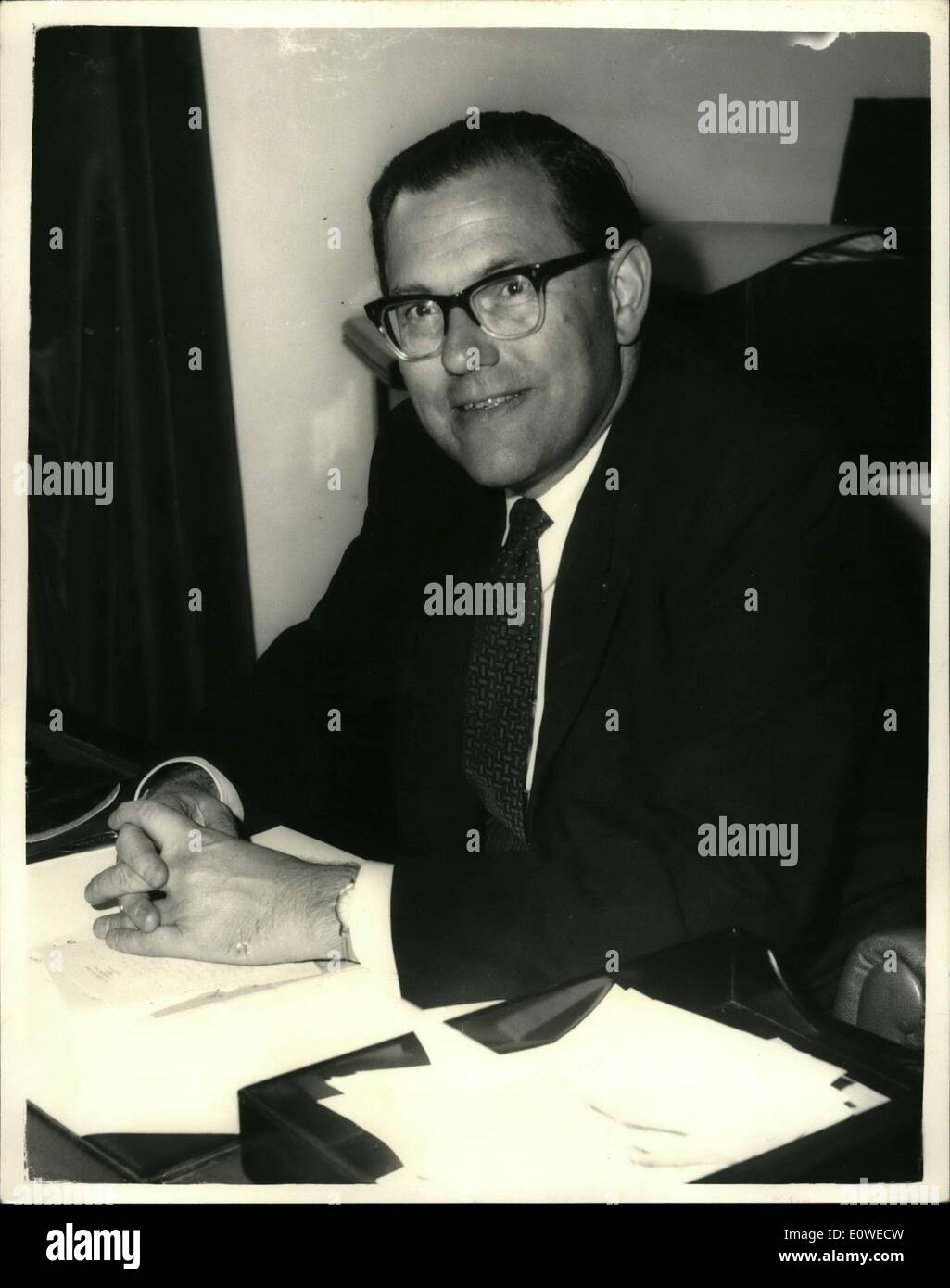 16. Juli 1962 - 16.07.62 Reichskanzler. Foto zeigt: an seinem Schreibtisch als der neue Kanzler des Finanzministeriums, Herr Reginald Maudling im Finanzministerium heute Nachmittag. Stockfoto