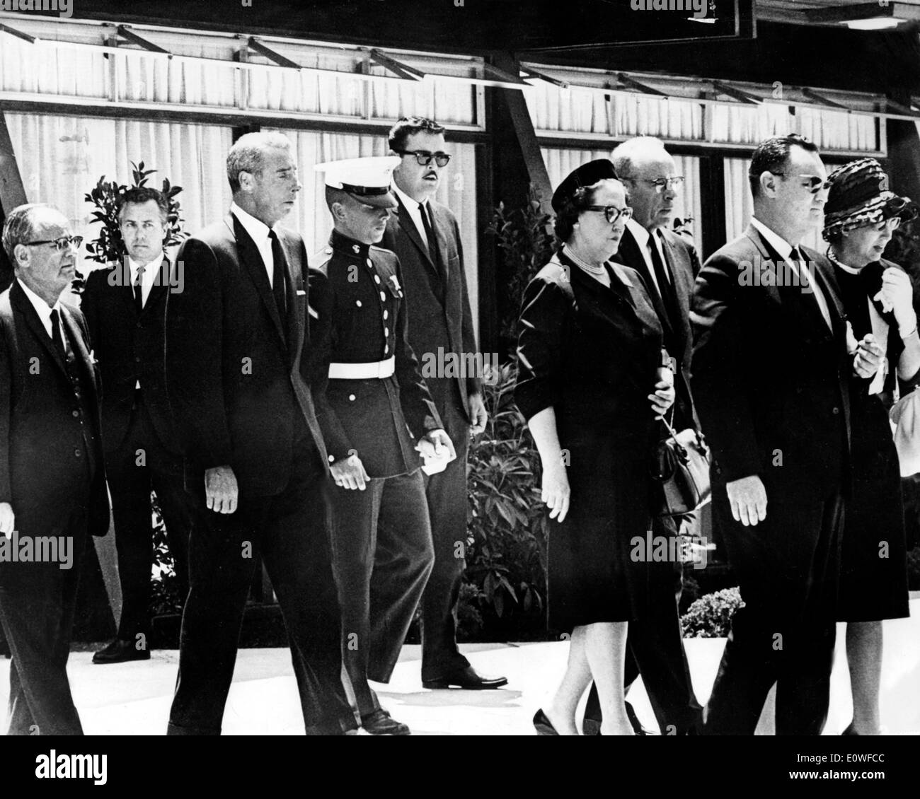 Baseball-Spieler Joe DiMaggio bei Marilyn Monroe Beerdigung Stockfoto