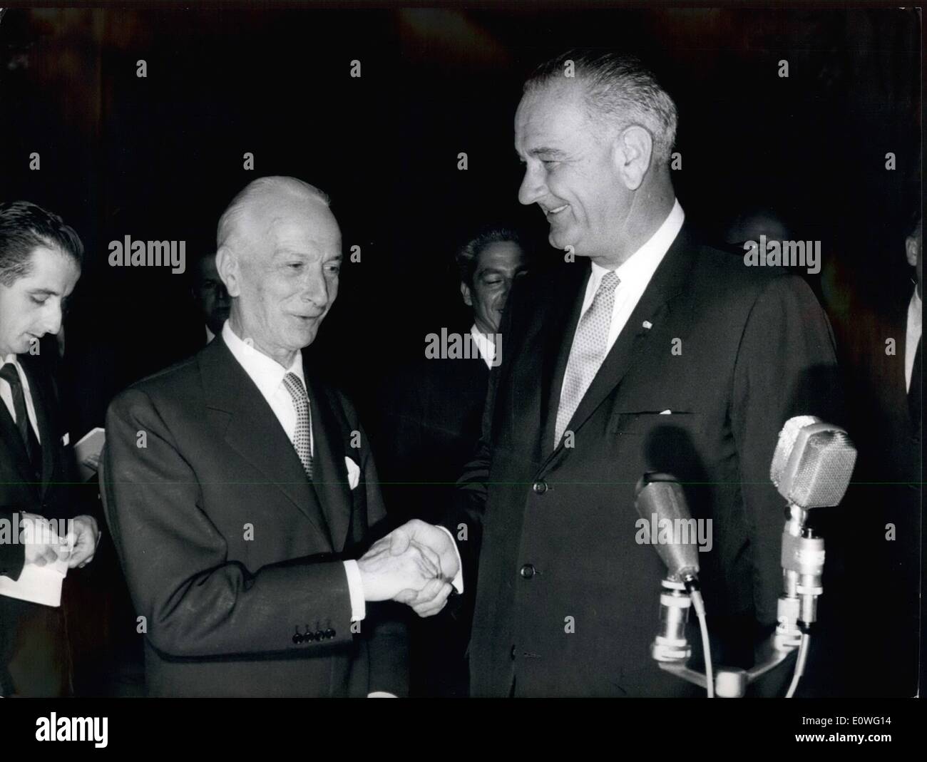 Sept. 09, 1962 - The besuchen von The Vice President Lyndon Johnson: Der Italia-Präsident der Republik Hon erhielt Antonio Segni heute im Quirinalspalast, Mr Lyndon Johnson, Vizepräsident der USA, in offiziellen Besuch in Rom. Stockfoto
