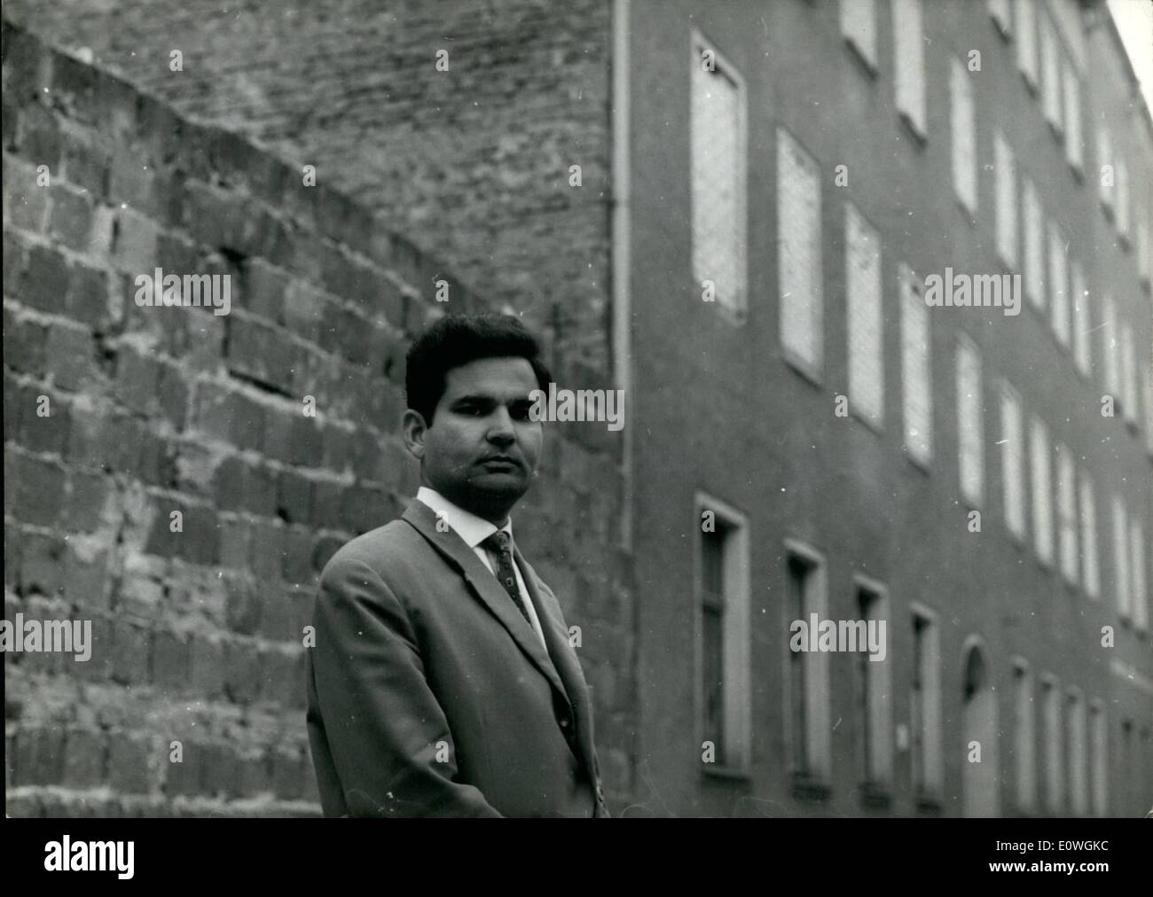 Sept. 09, 1962 - zieht er die Mauer in Berlin: die 38 Jahre in Westberlin lebenden Chemie-Ingenaur, Tapeshwar Nath Stockfoto