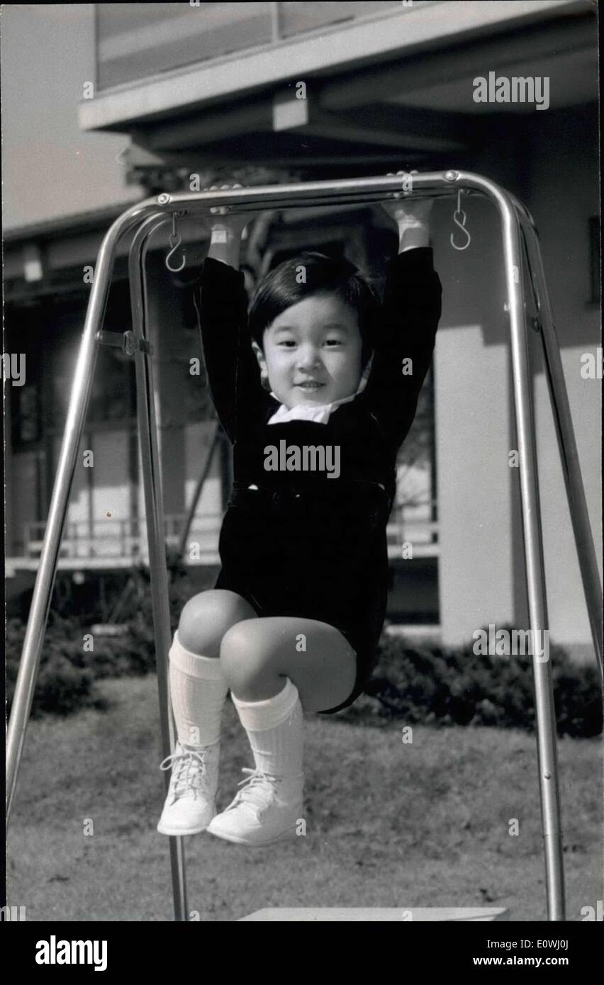 23. Februar 1963 - Prinz Hiro dritten Geburtstag; Prinz Hiro das einzige Kind von Kronprinz Akihito und Michiko Prinzessin von Japan feiert seinen dritten Geburtstag in Tokio. Stockfoto