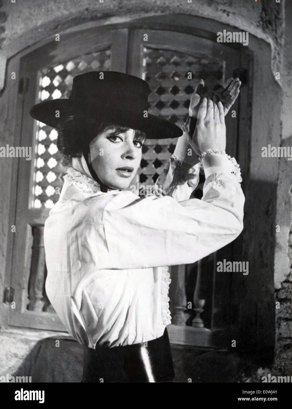 6 Mai 1963 Madrid Spanien Sarah Miles Erscheint Als Eine Flamenco Tanzerin Am Set Des Films The Ceremony Genaues Datum Unbekannt Stockfotografie Alamy