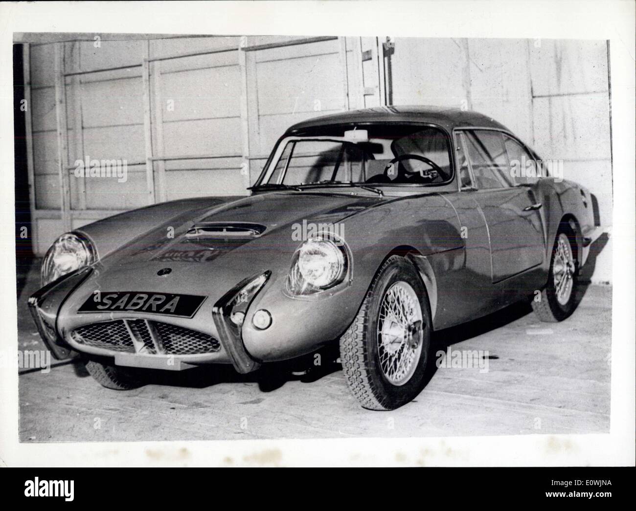 15. März 1963 - dem Genfer Autosalon. Die '' Sabra Sport '' - aus Israel: Exponate aus vielen Ländern waren auf dem Genfer Automobilsalon - sehen, die gerade geöffnet hat. Dieses Jahr - zum ersten Mal Israel / ist mit diesem '' Sabra Sport'' Auto - eine spannende Hochleistungssportwagen vertreten. Es hat einen 1,7 Liter OHV-Motor speziell abgestimmt, um eine Geschwindigkeit von 100 mph zu geben Stockfoto