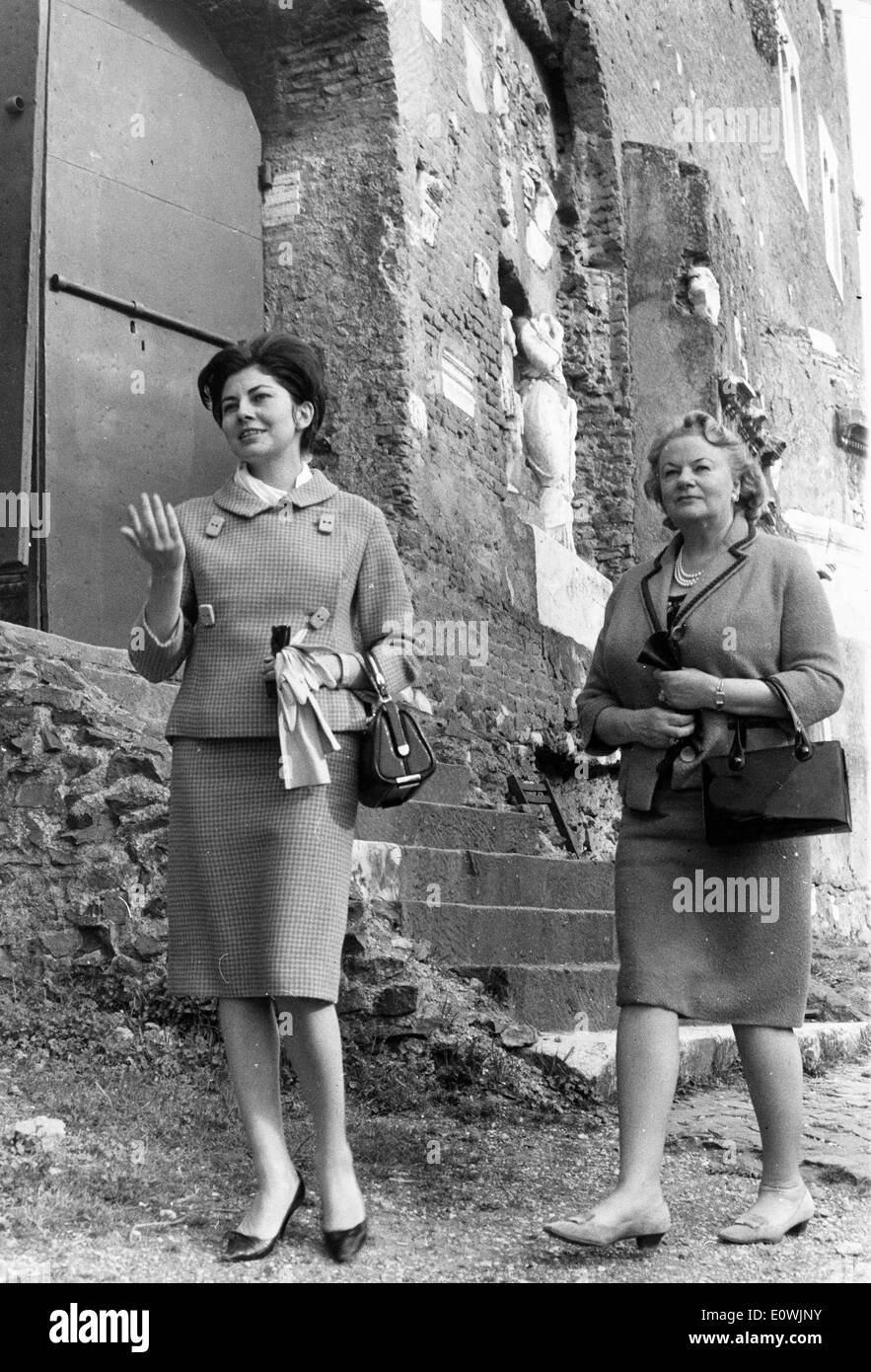 Princess of iran Fotos und Bildmaterial in hoher Auflösung Alamy