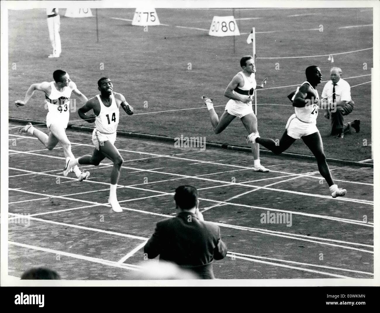7. Juli 1963 - 200 meter Strich erhielt von Bob Hayes (20,6) USA zweite Paul Drayton (USA) mit 20,7 jedoch dritte Alfred Hebauf (W.German) 20.8. Stockfoto