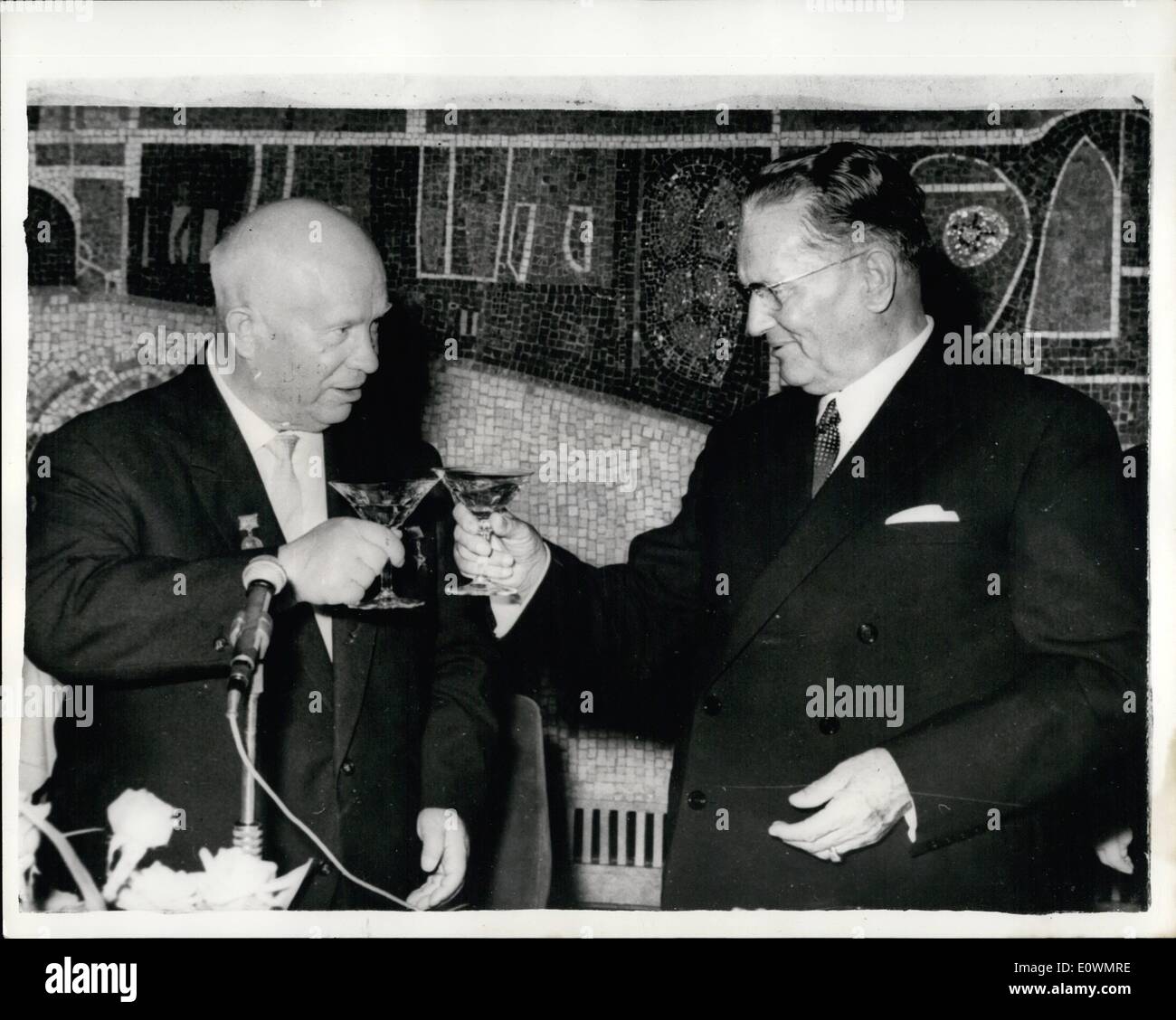 Herr kruschev in belgrad Fotos und Bildmaterial in hoher Auflösung