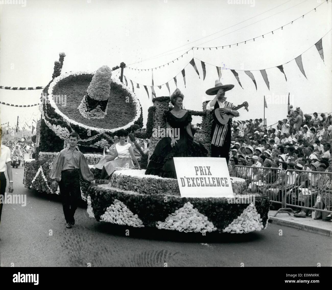 8. August 1963 - Schlacht von Blumen In Jersey: Gestern fand der traditionelle "Battle Of Flowers'' in Jersey, Kanalinseln. Foto zeigt eines der floralen Tableaus Sombrero. Stockfoto