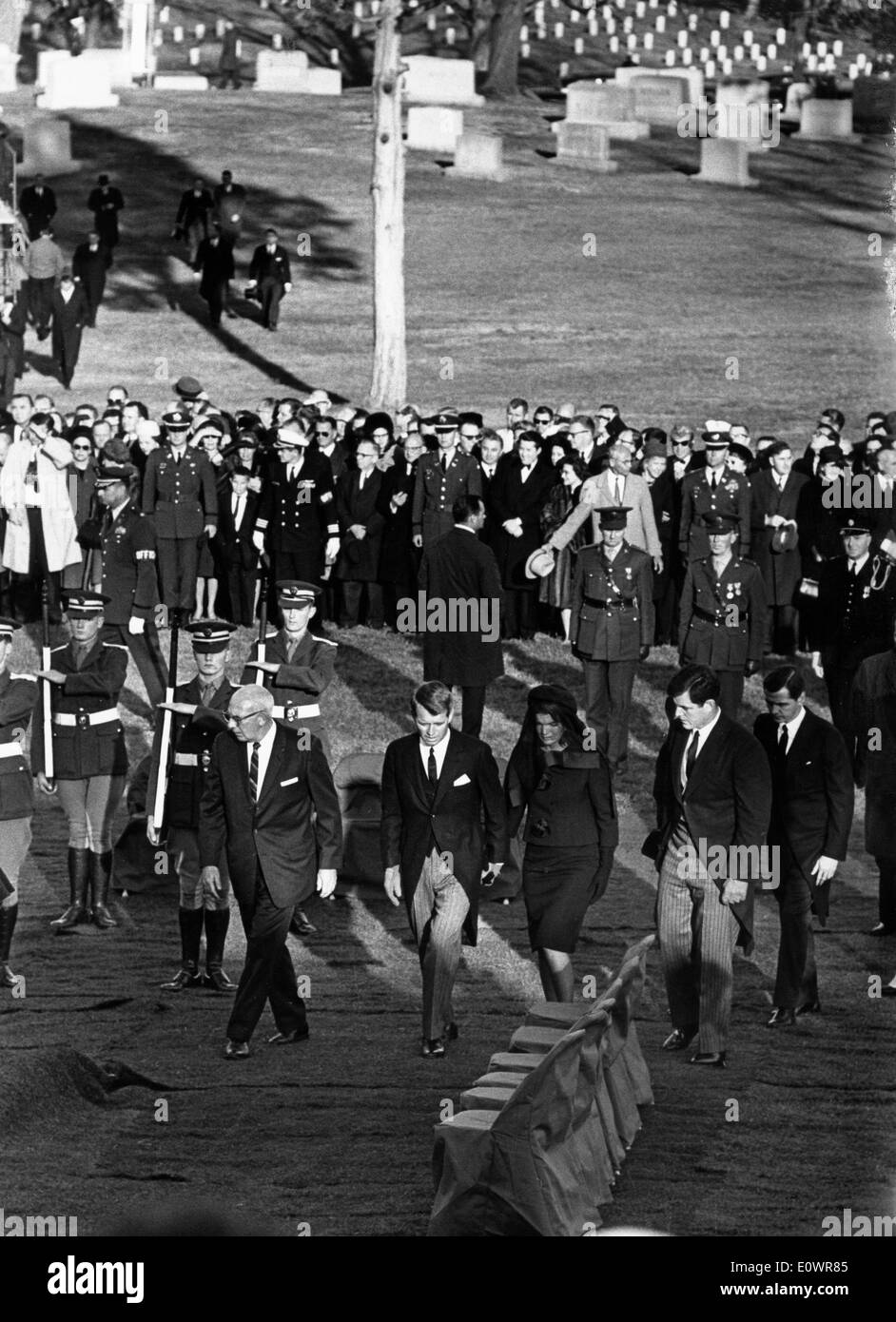 Jacqueline Kennedy besucht ihre Ehemänner Beerdigung Stockfoto