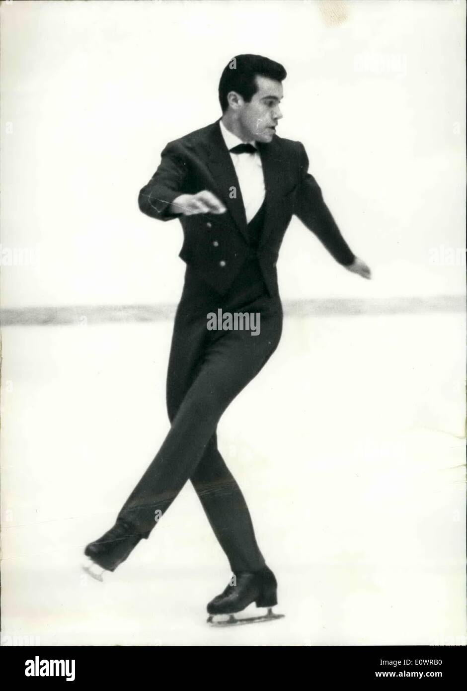 2. Februar 1964 - Mens Eiskunstlauf: die Gold-Medaille erhielt der Deutsche Manfred nebenher aus München. Foto zeigt die Gewinner bei seinem Sieg-Kurs. Stockfoto