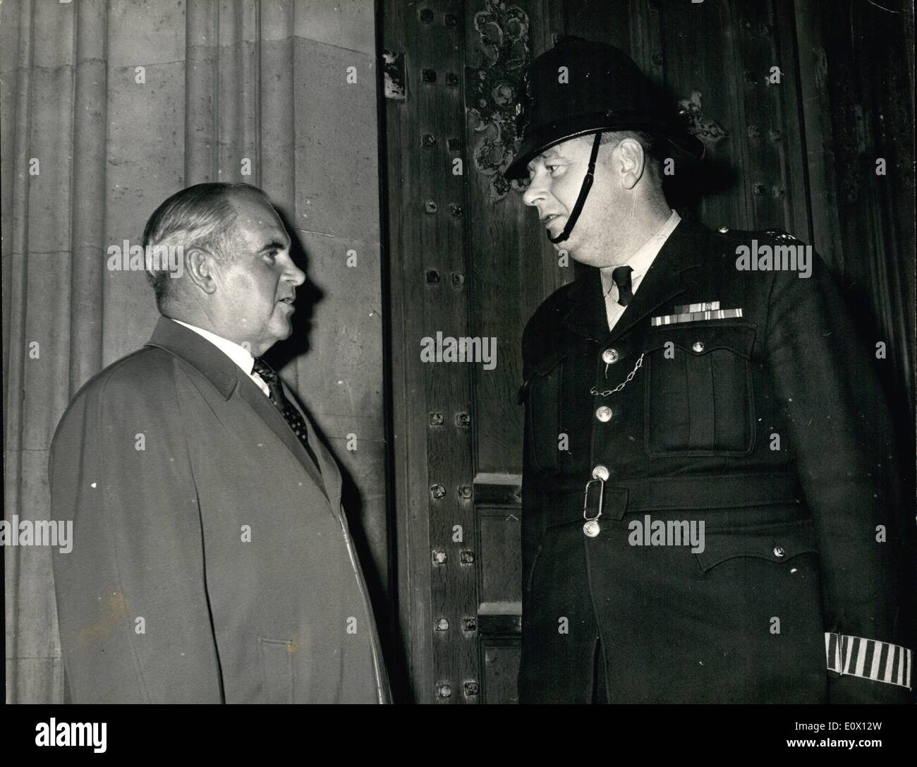 10. Oktober 1964 - ging Herr Norman Doods, Arbeit M.P. für Erith & Cray Ford - an das House Of Commons dieser Morgen - der erste Stockfoto