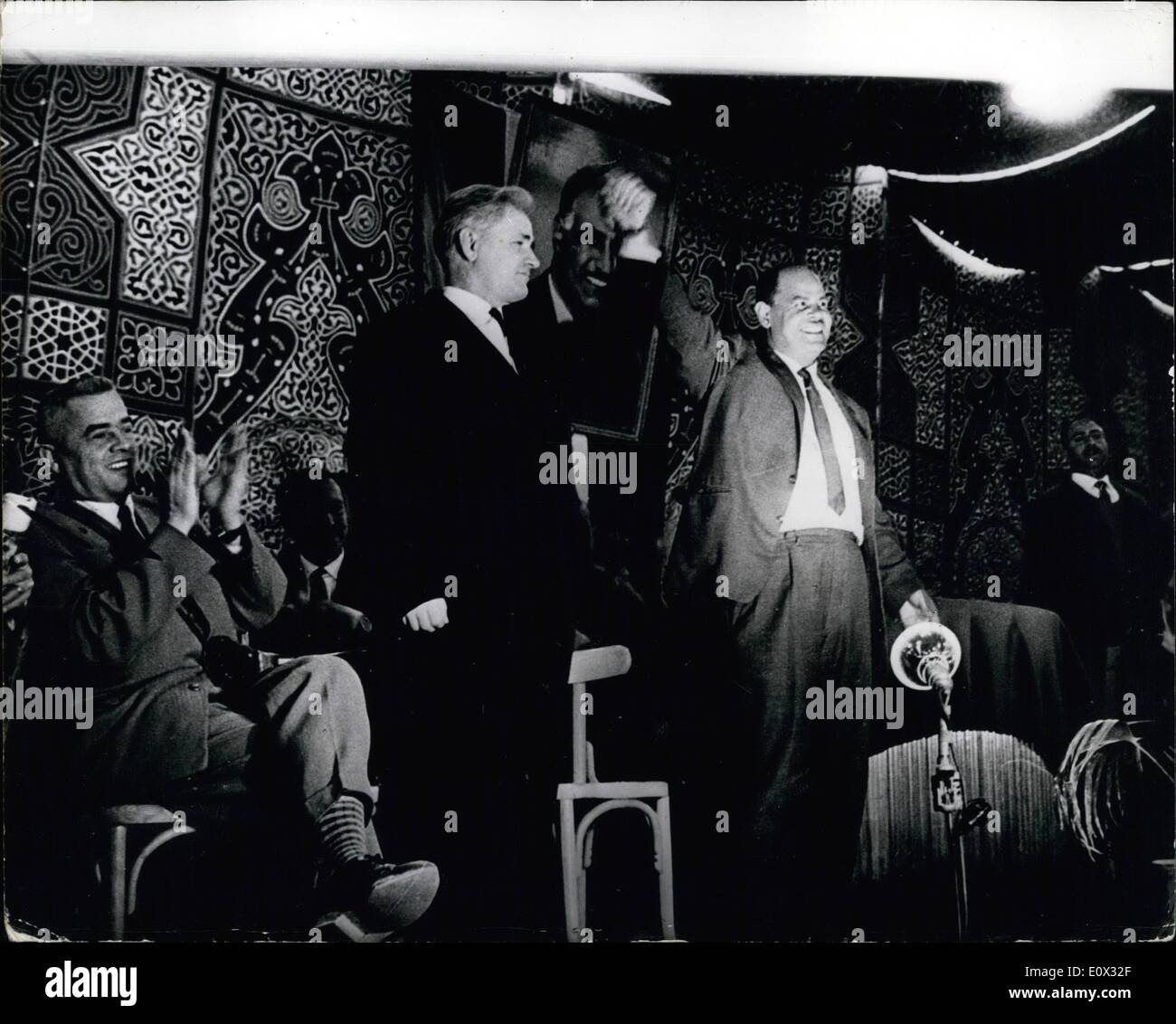 1. Januar 1965 - fünften Jahrestag der Assuan-Hochdamm Bau Beginn. Der Vereinigten Arabischen Republik feiert den fünften Jahrestag des Beginns der Arbeiten für den Bau der gigantischen Assuan-Staudamm - fand eine Feierstunde am Hochdamm Standort statt. Eine sowjetische Delegation unter der Leitung von Herrn Piotr Neporozhny, Vorsitzender des Ausschusses für Energie und Strom der sowjetischen besuchte die Zeremonien Stockfoto