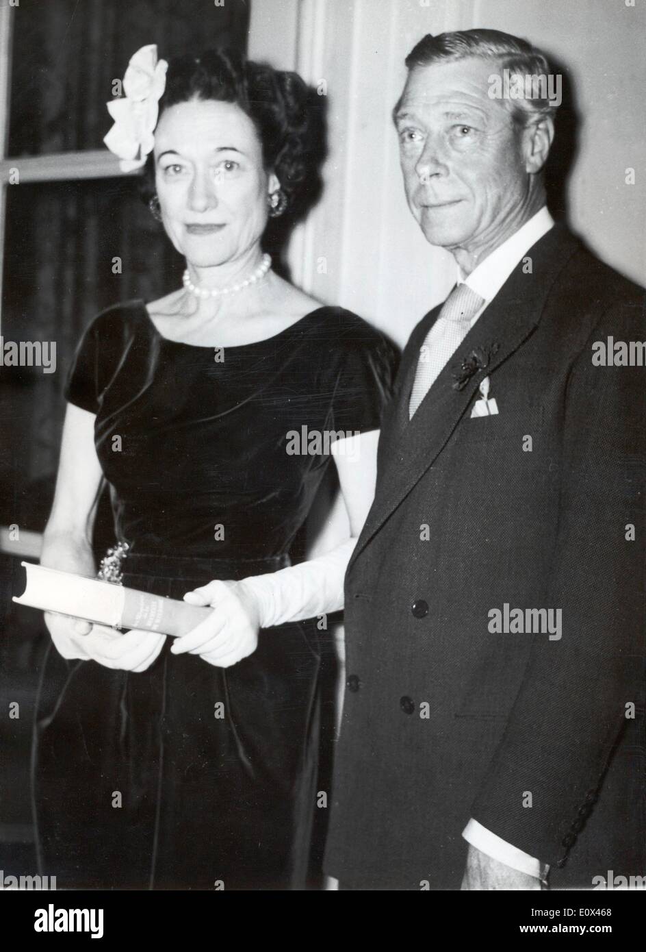 Herzog besucht eine Rezeption, wo die Herzogin Memoiren präsentiert Stockfoto