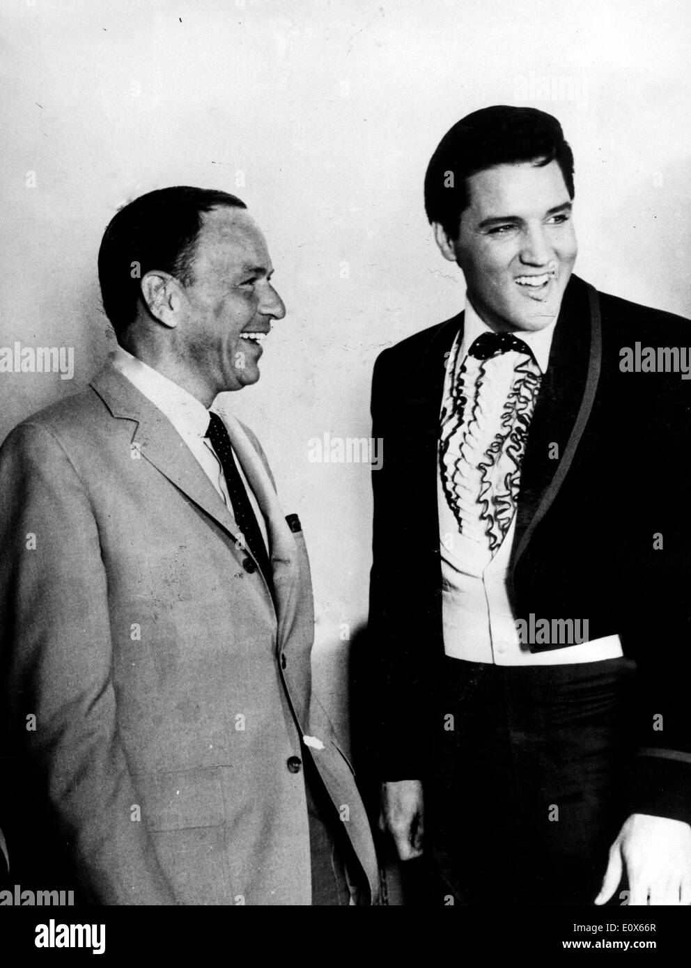 Frank Sinatra Witze rund um Elvis Presley Stockfoto