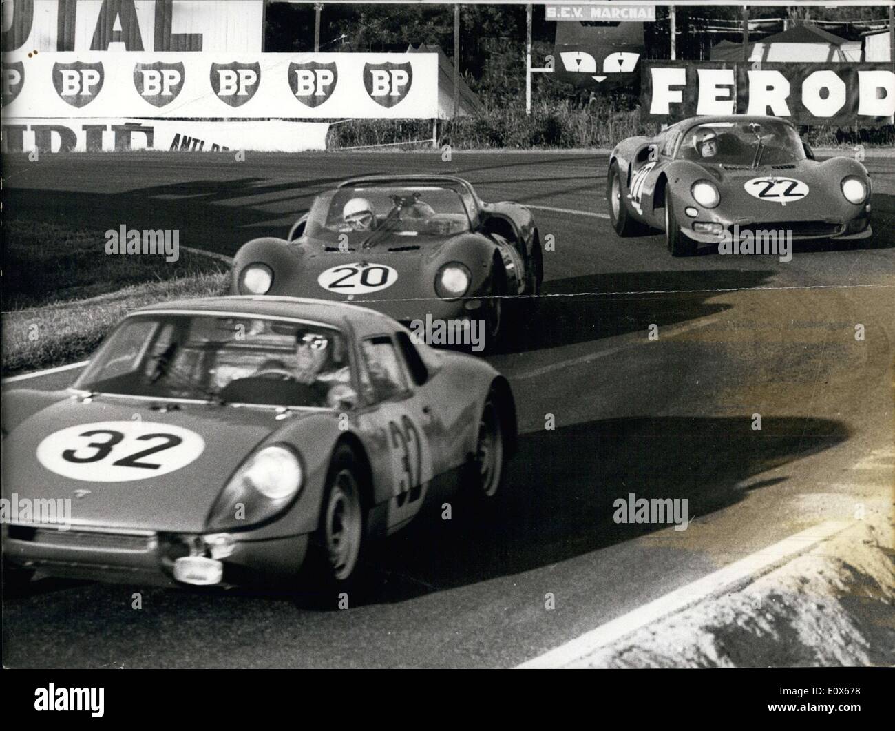 21. Juni 1965 - Porsche-Fahrzeugen in 24 Stunden-Rennen von Le Mans Stockfoto