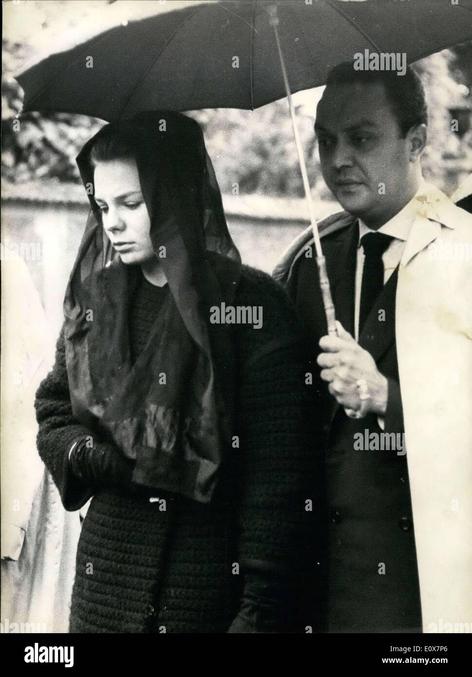 Letzte frau porfirio rubirosa Fotos und Bildmaterial in hoher