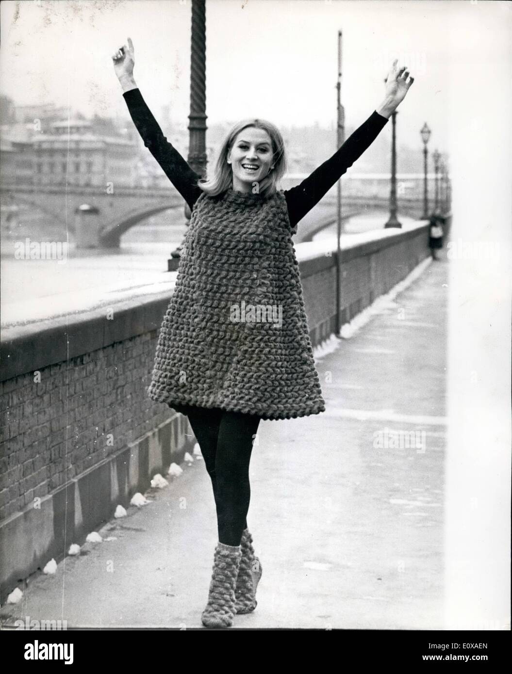 1. Januar 1966 - italienische BOUTIQUE Mode - von Florenz Foto zeigt:-eines der günstigen Mode aus Italien, Florenz, kommt Stockfoto