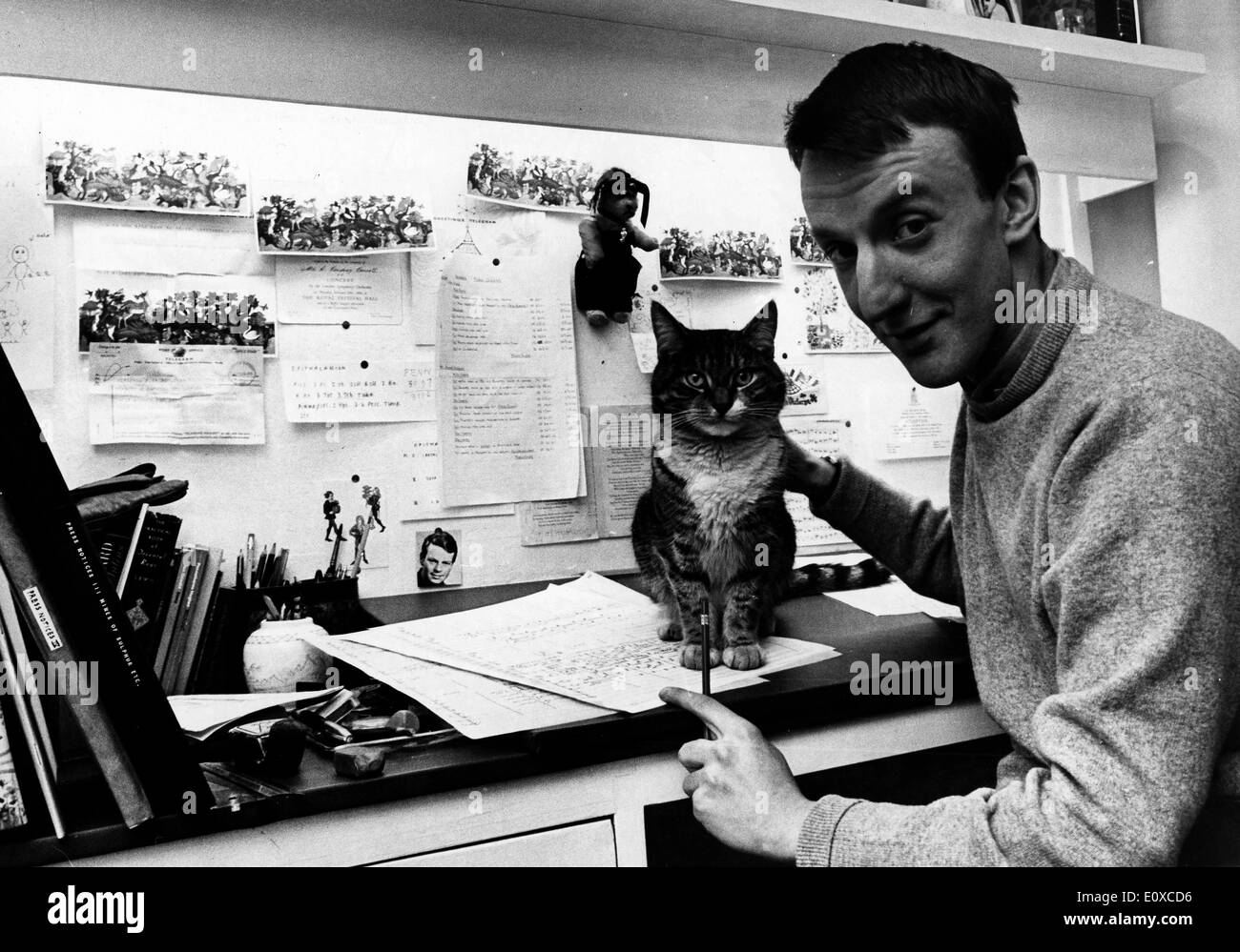 Komponisten Rodney mit seiner Katze Stockfoto