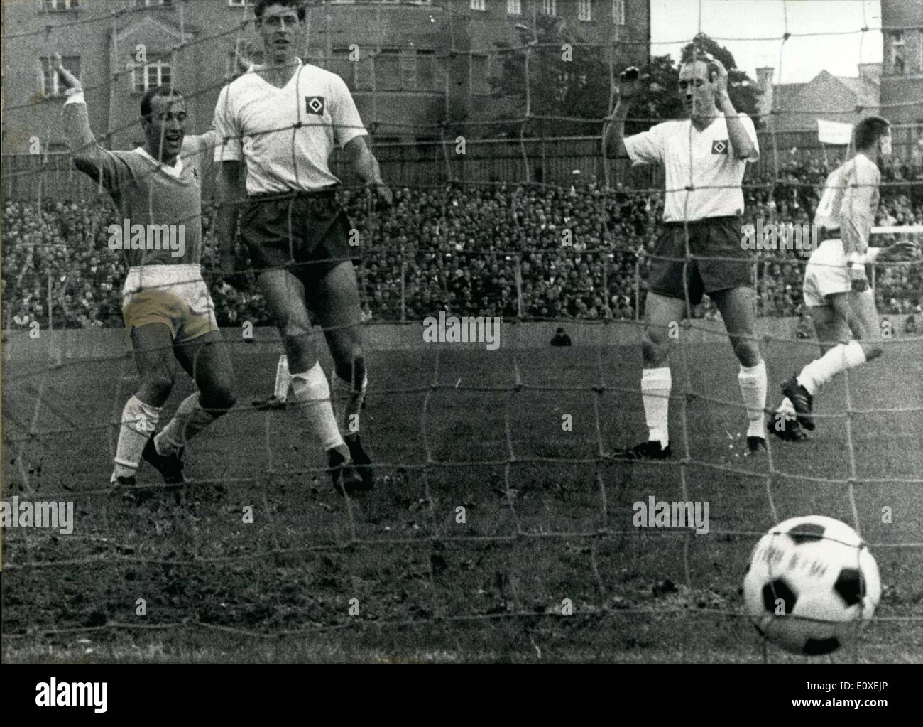 28. Mai 1966 - wurde 1860 München Bundesliga-Meister zum ersten Mal nach besiegt Hamburg HSV-Team in München. Im Bild Stockfoto