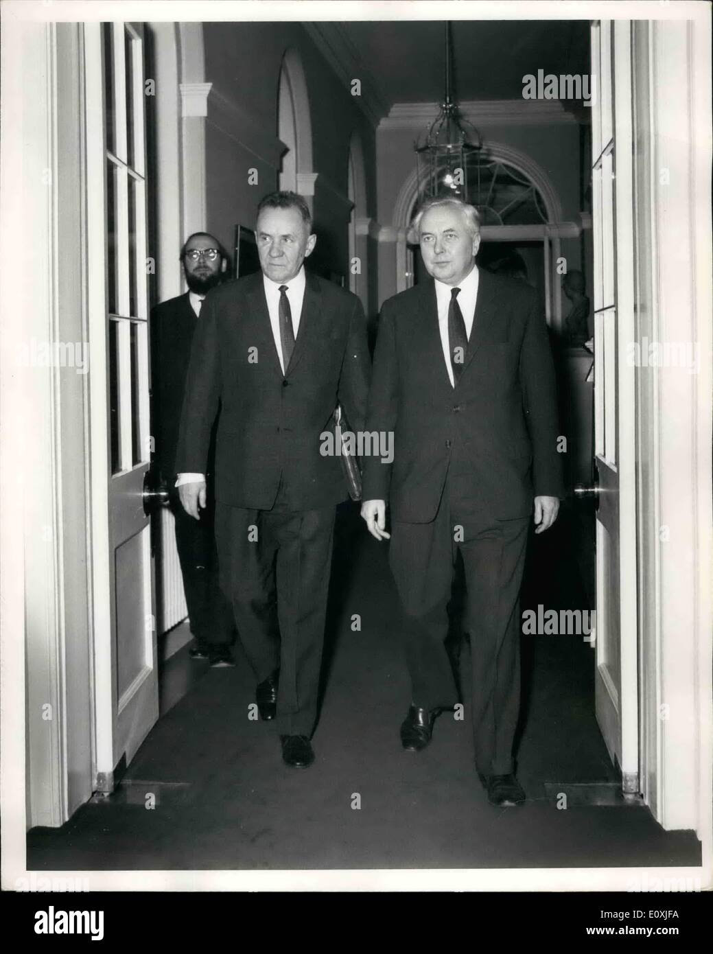 2. Februar 1967 - beginnt KOSSYGIN Gespräche mit WILSON. Der sowjetische Ministerpräsident, ALEXI KOSYGIN, die in diesem Land angekommen heute M Stockfoto