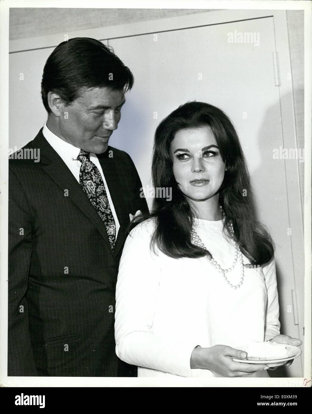 5. Mai 1967 - Ann Margaret roger Smith Hochzeit Las Vegas. Stockfoto