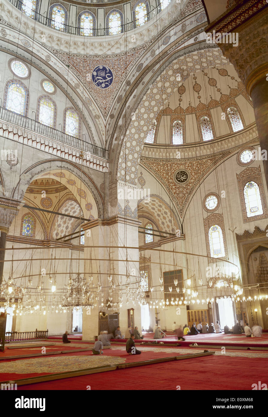 Turkei. Istanbul. Bayezid II Mosque. Osmanischen Stil. Architekt, Yakub Sah bin Sultan Sah. 16. Jahrhundert. Gebetsraum. Stockfoto