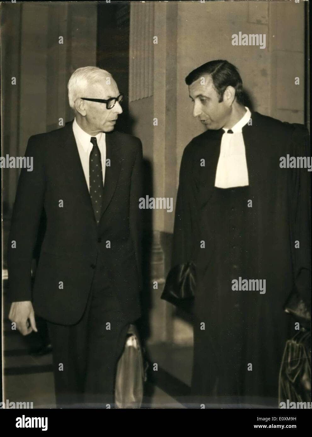 4. April 1967 - nahm BEN BARKA Fall Studie: BEN BARKA Testversion wieder aufgenommen in PARIS Gerichte heute. OPS: STAATSANWALTSCHAFT Stockfoto
