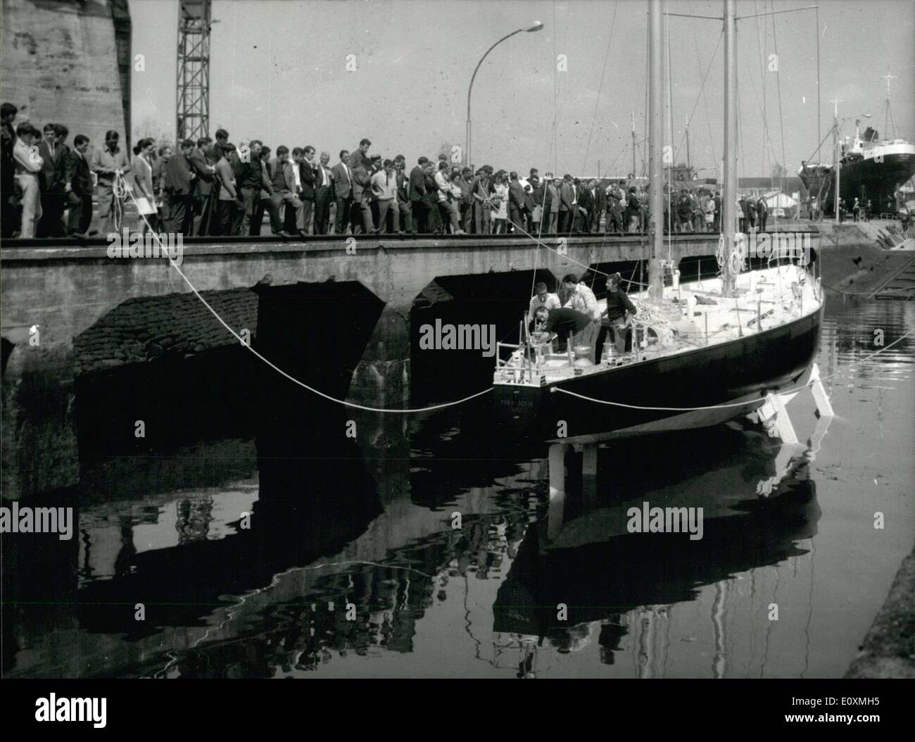 4. Juni 1967 - Eric Tabarly Rennen in Plymouth-Newport in '' Pen Duick III " Stockfoto