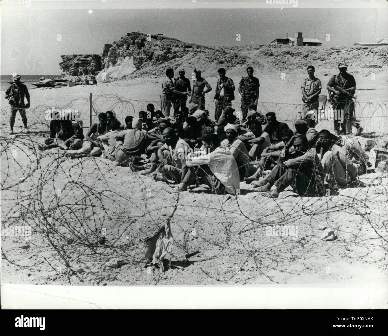6. Juni 1967 - der Krieg im Nahen Osten: Foto zeigt arabischen Gefangenen abgebildet in Sharm el-Sheikh, zwingt die ägyptischen Festung, die Kontrolle der Straße von Tiran, nach seiner Gefangennahme bu israelisch. Stockfoto