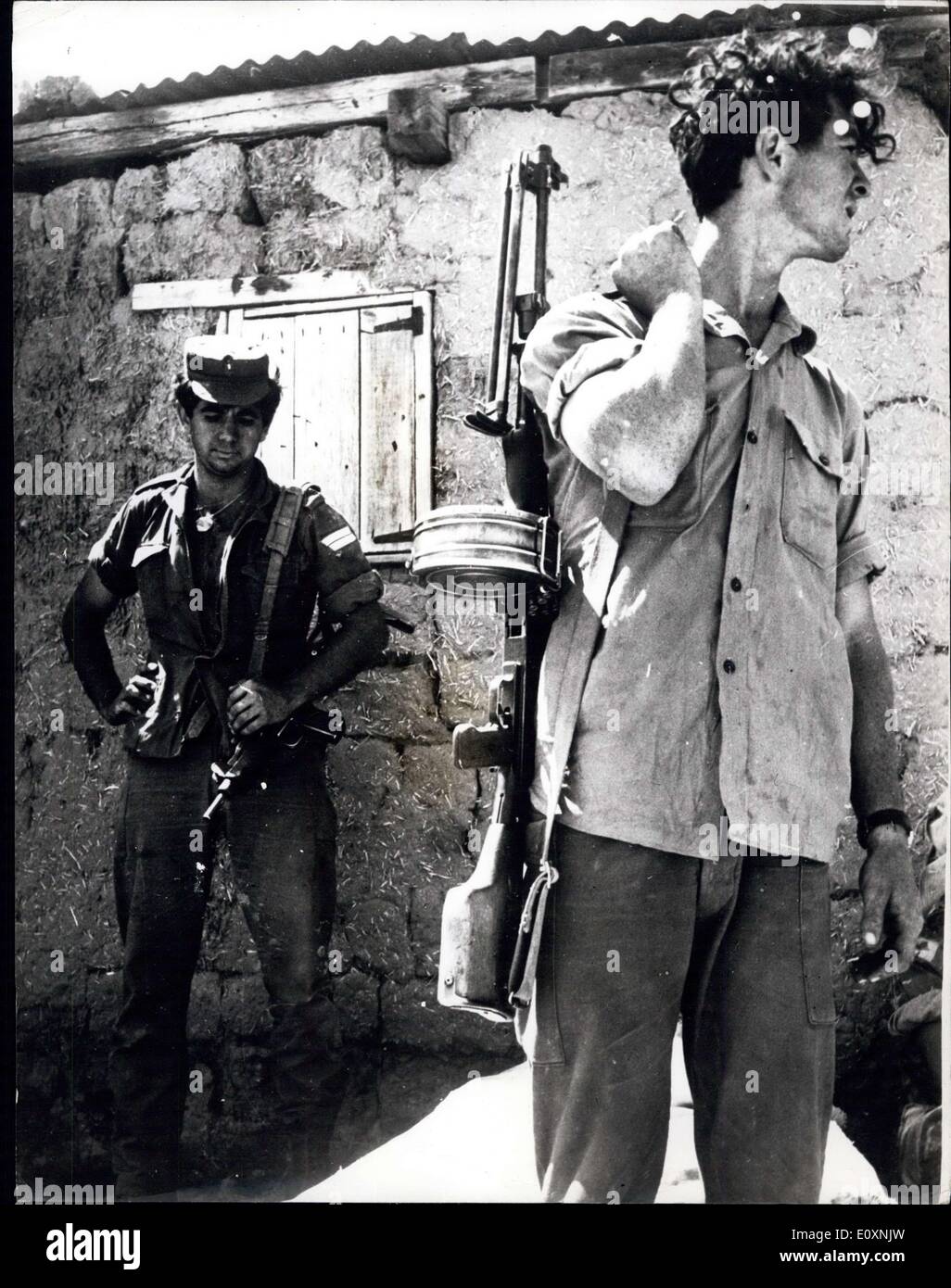 12. Juni 1967 - der Nahen Osten Krieg Original Bild Bild zeigt: Eine von den Tausenden von Russen Maschinengewehren gefangen von t Stockfoto